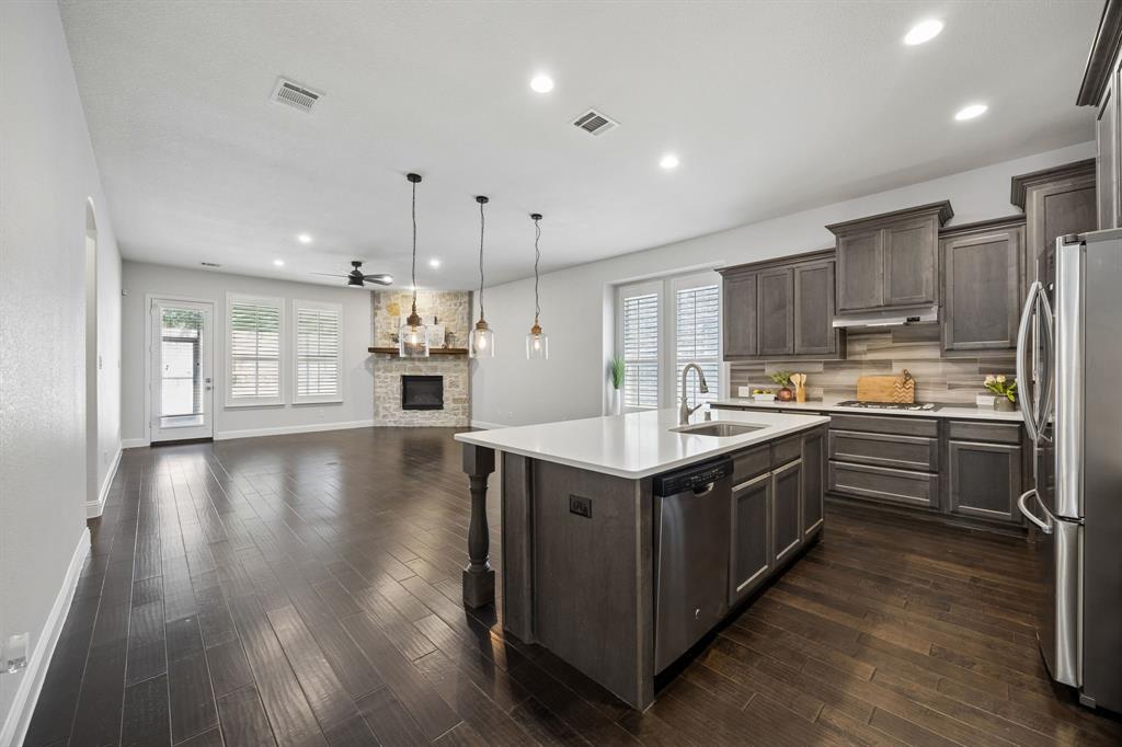 5512 Grove Cove Drive