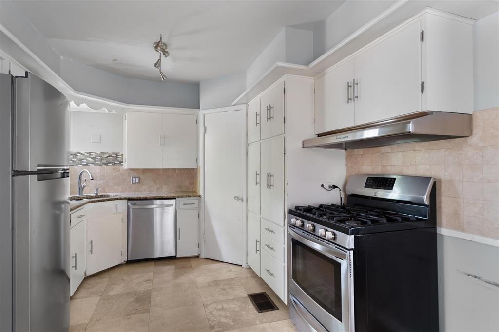 Hill Crest - Residential Income