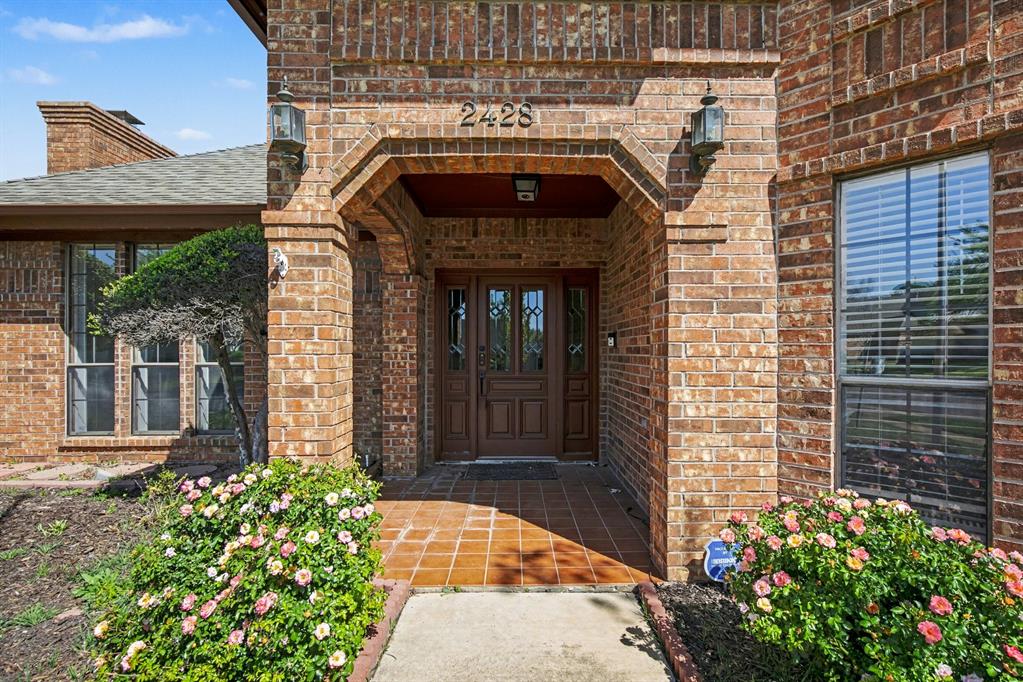 2428 Stonegate Drive N