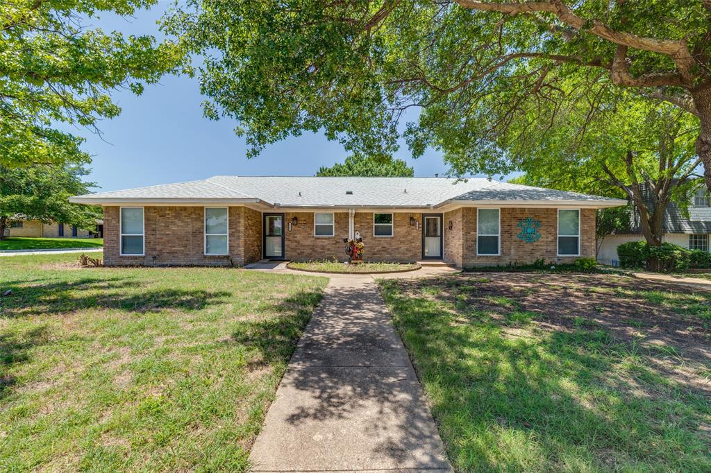 1801 Camelot Cove