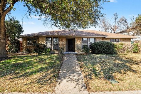 2213 Trinity Springs Drive Carrollton TX 75007