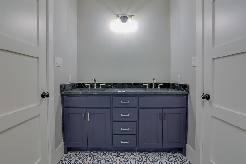 Waters Edge - Residential