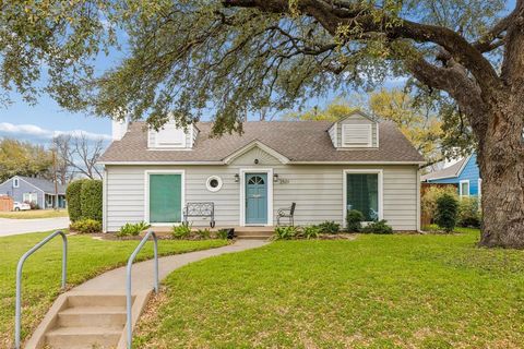 2501 Lotus Avenue Fort Worth TX 76111