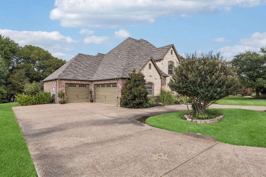 5808 Lakeside Drive