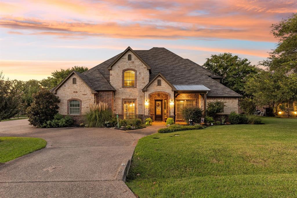5808 Lakeside Drive