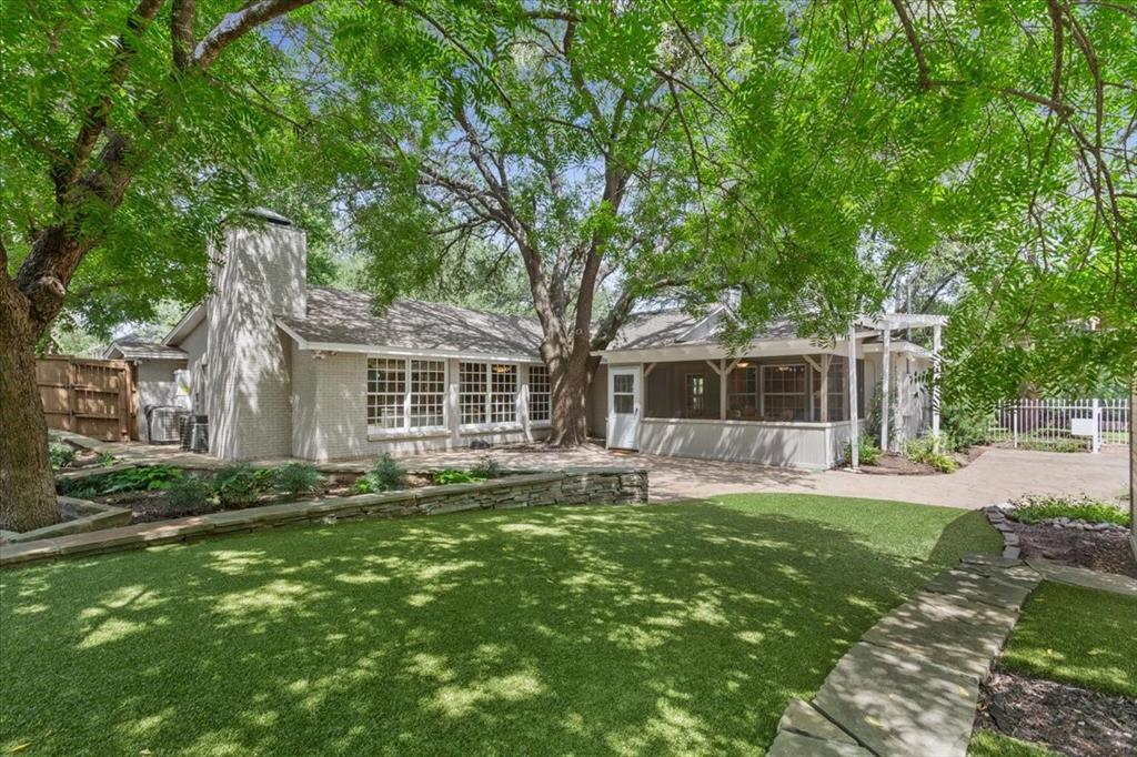 102 N 30th Street