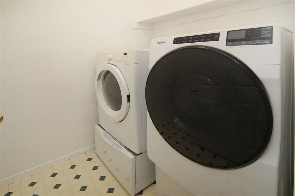 Westchester On The Creek Ph 04 - Residential