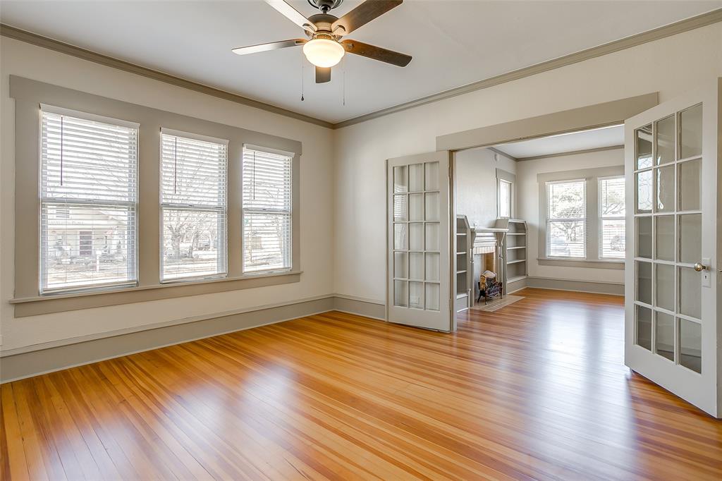 911 W Chambers Street