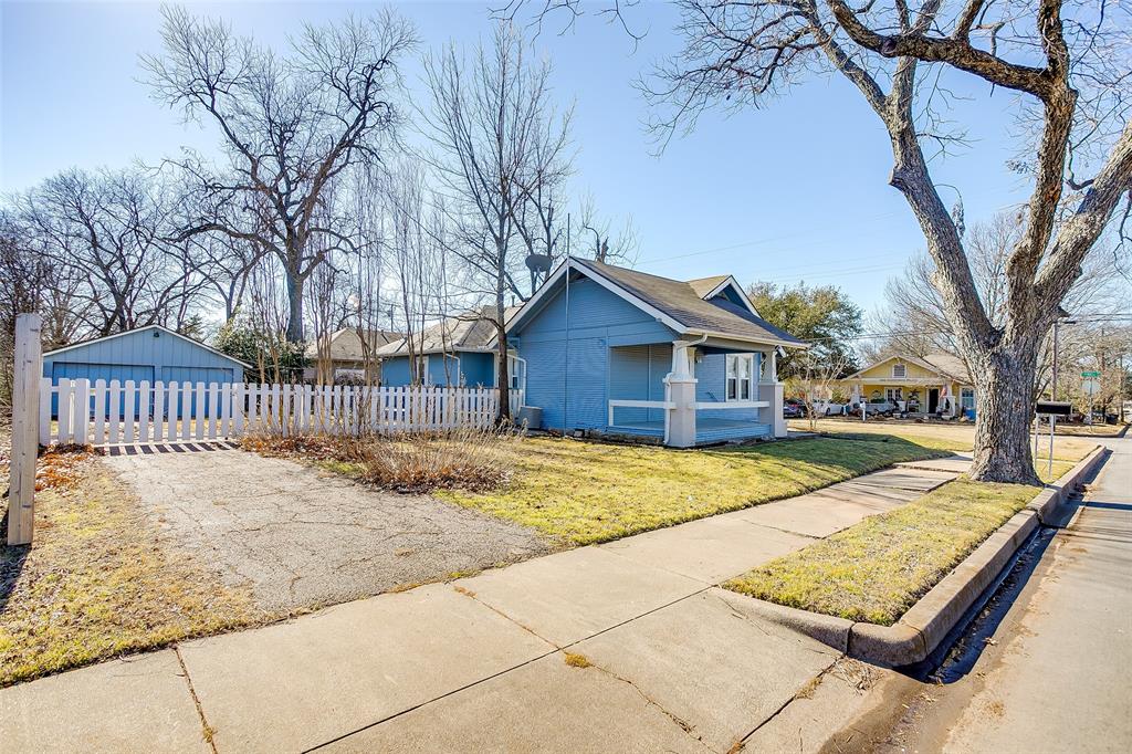 911 W Chambers Street