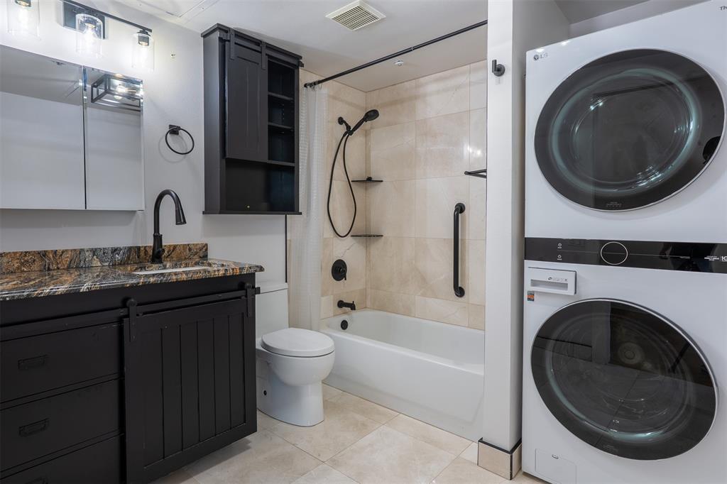 Houston Place Lofts Condo - Residential