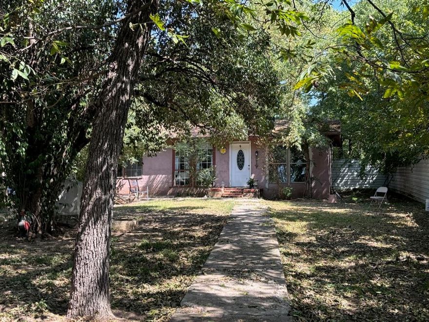 Discover the potential of 438 McLean Ave and 3619 W. Jefferson Blvd, offered as a package to create L-shaped homesite(s) totaling nearly 0.4 acres. Imagine the possibilities—tear down the existing structure and build your custom dream homes or investment properties in a rapidly developing area near Dallas renown Biship Arts. The Jefferson lot is adorned with gorgeous mature trees, offering natural beauty and privacy. Lots must be sold together. Buyers to independently verify all information, zoning, requirements, developing, platting, permitting, and codes, etc.