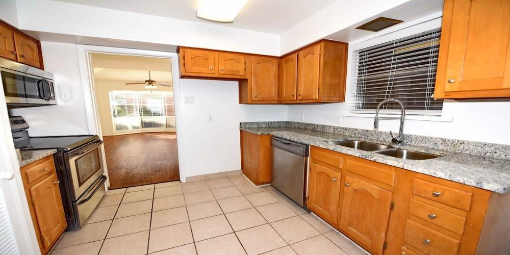 4818 Cole Avenue 105