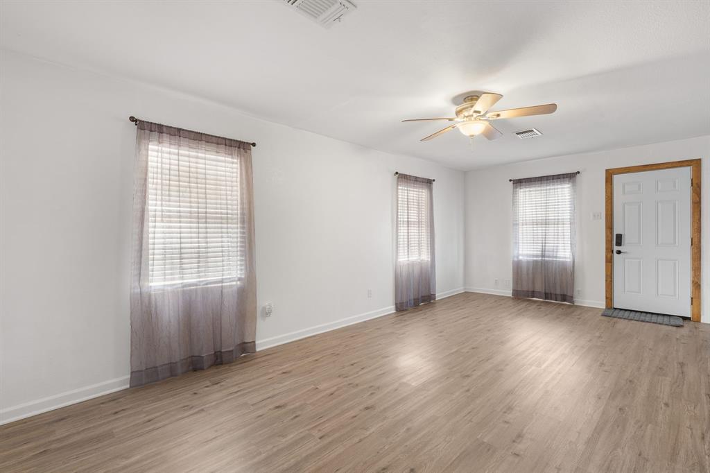 201 W Belknap Street