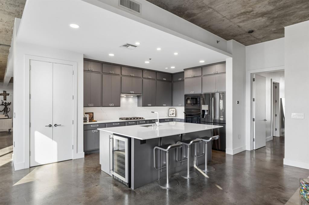 Thirty Thirty Bryan Condominium - Residential