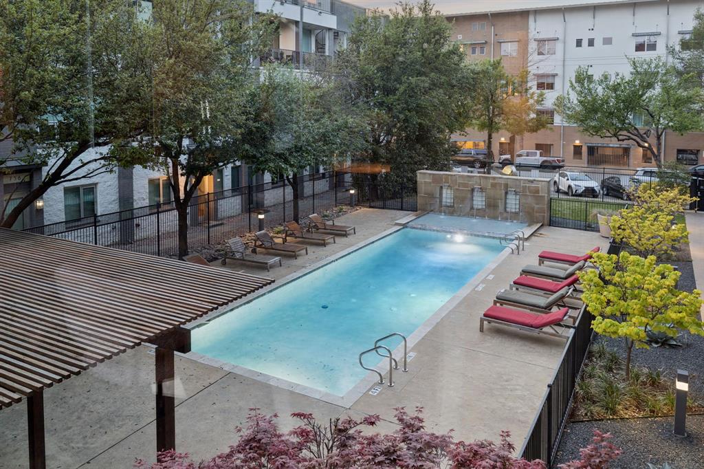 Thirty Thirty Bryan Condominium - Residential