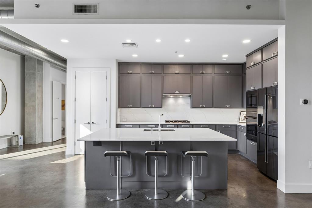 Thirty Thirty Bryan Condominium - Residential