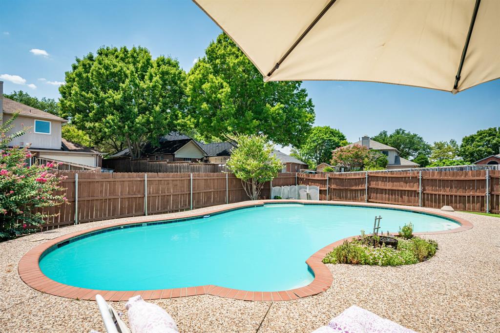 1518 Rustic Trail