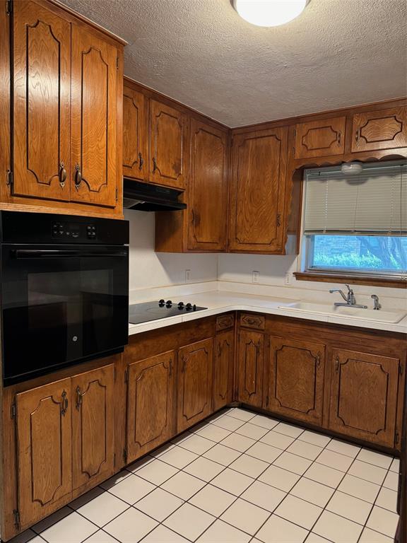 1004 Oakwood Drive