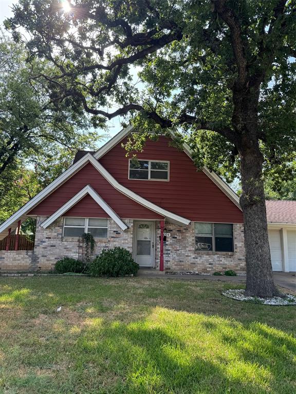 1004 Oakwood Drive