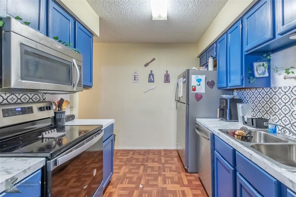 3133 Button Willow Avenue