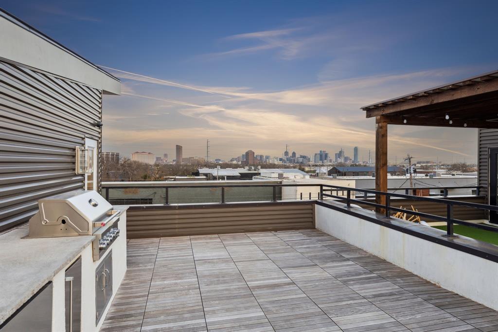 HAMPTON & INDUSTRIAL - Commercial Sale