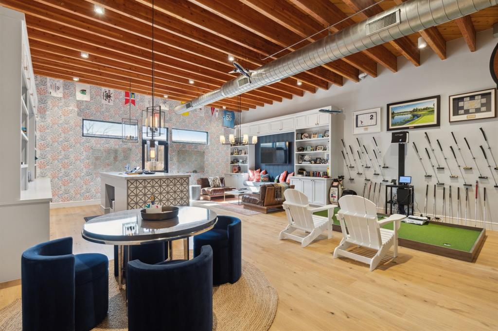 HAMPTON & INDUSTRIAL - Commercial Sale