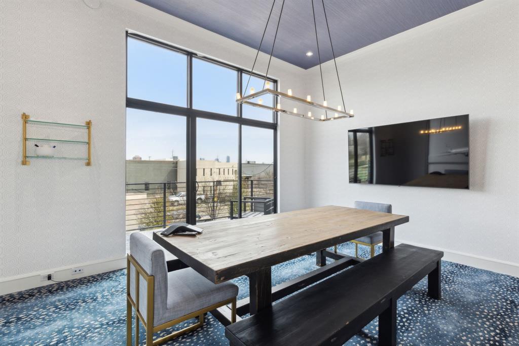 HAMPTON & INDUSTRIAL - Commercial Sale