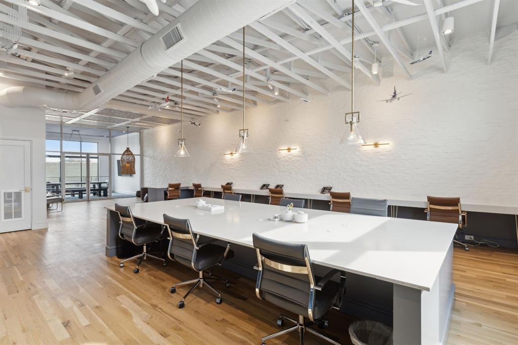 HAMPTON & INDUSTRIAL - Commercial Sale