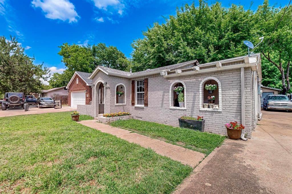 2226 Varsity Drive