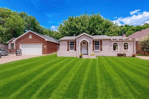 2226 Varsity Drive Grand Prairie TX 75051