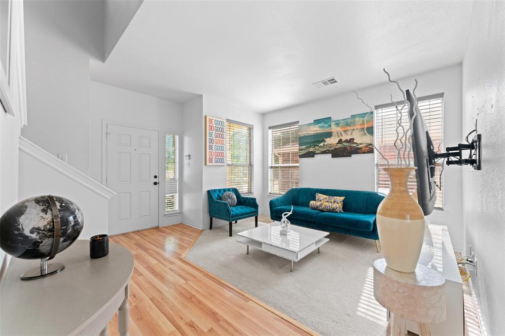 3203 Kingsbrook Drive