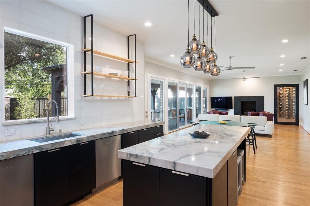 Biglot - Residential