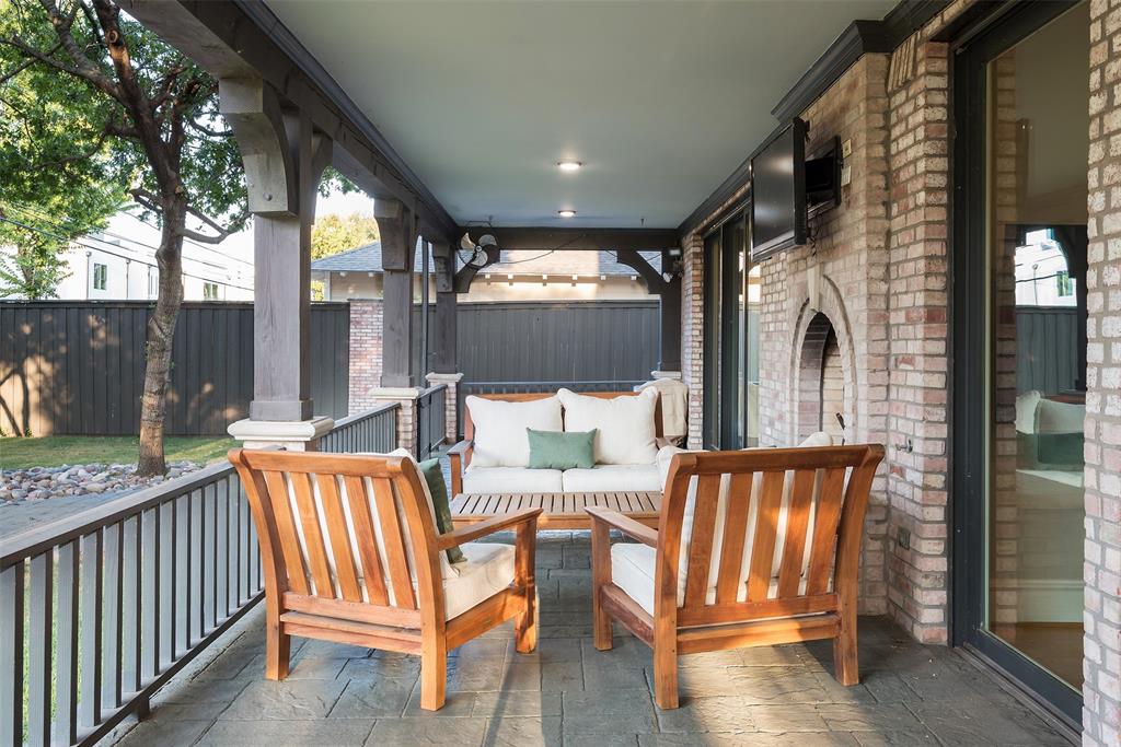 Biglot - Residential