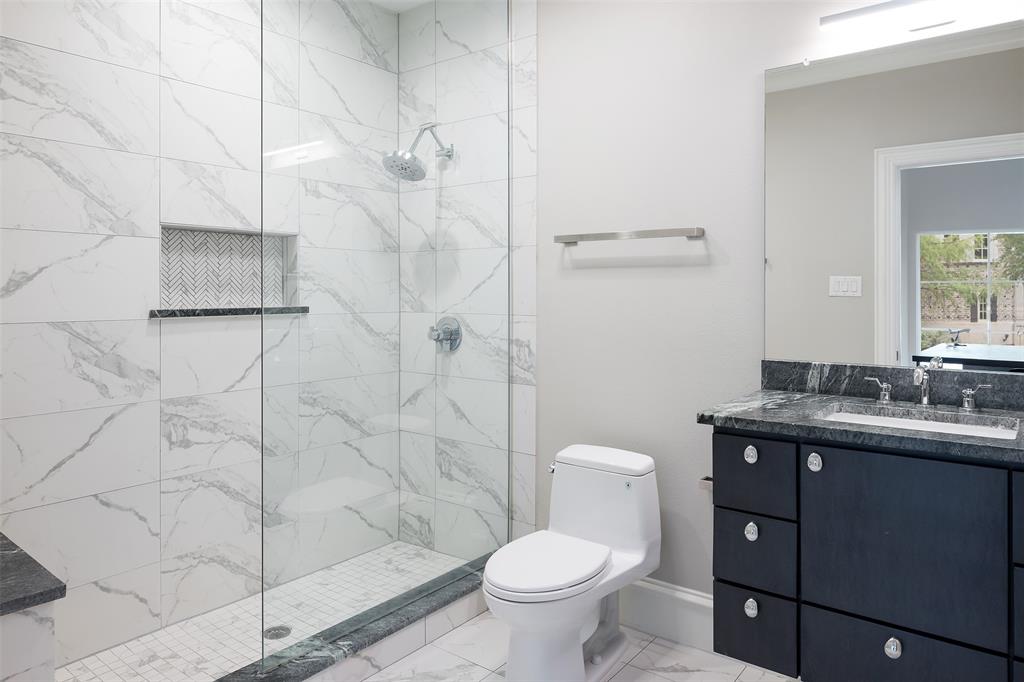 Biglot - Residential