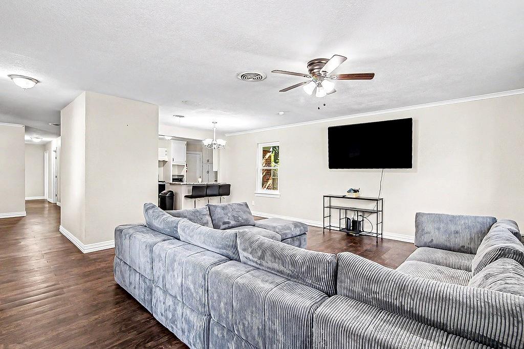 3113 Chisholm Trail