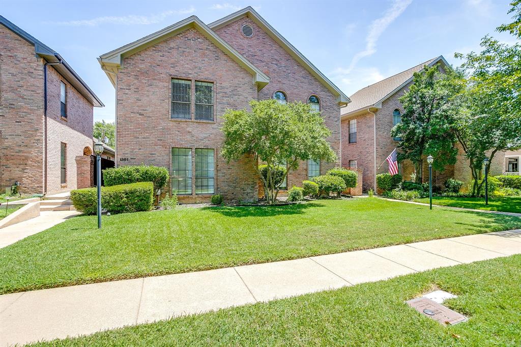 1301 Belle Place