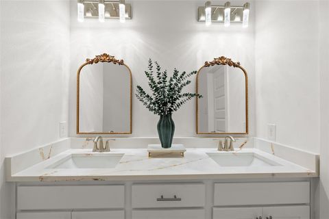 Tiny photo for 410 Matthew Street, Hillsboro, TX 76645 (MLS # 21201223)