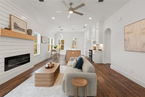 Tiny photo for 410 Matthew Street, Hillsboro, TX 76645 (MLS # 21201223)