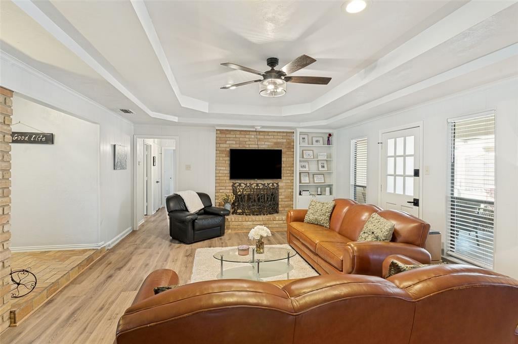 2413 Pearwood Court