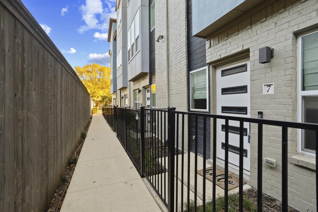 4914 Live Oak Street 7