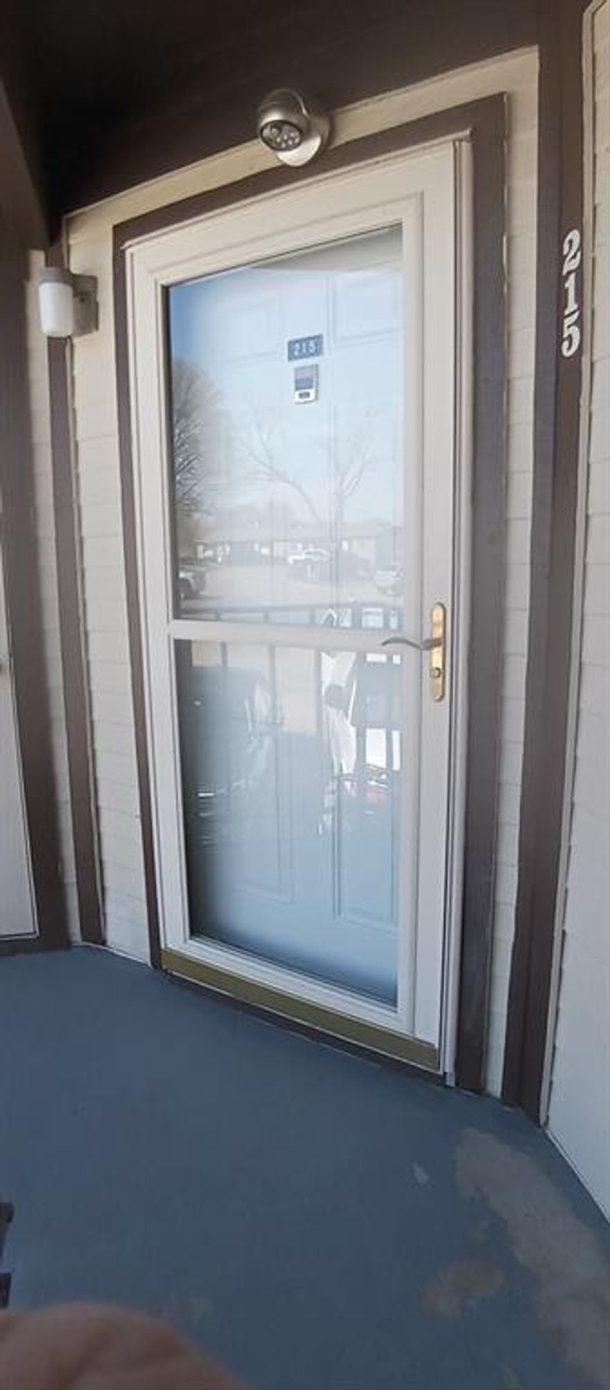 Sharp studio apartment located in Chandler's Landing Addition next to Rockwall Harbor Entertainment area. Second floor apartment features fresh thick carpet, Refrigerator, Built in Microwave, Dishwasher, Disposal, and Stacked Washer and Dryer. Sliding glass door to balcony overlooking Lake Ray Hubbard and Downtown Dallas. Assigned parking. Pet, no greater than 25#, on a case by case basis. If approved, $250 deposit, $35 monthly pet fee, and one time $250 nonrefundable pet fee. Apply on TVE Leasing website.