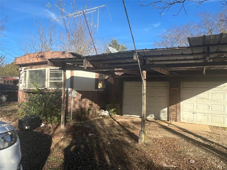 OPPORTUNITY KNOCKS!

FIXER FIXER FIXER Roll up your sleeves, grab a bucket of paint and your imagination OR bring a bulldozer and build a brand new house on this beautiful half acre property, OWNER OPEN TO CARRY

This is a vintage mobile home with an attached 2 car garage and a couple of outbuildings in the back.  Was being sold by owner and the buyer took advantage and came in and did some demo and walked away. There are three newer brick homes across the street. Lone Oak is a quaint little town and is not far from Lake Tawakoni. Priced to sell quickly so act quickly!

Buyer and buyer's agent to do their own due diligence. Information deemed reliable, but not guaranteed