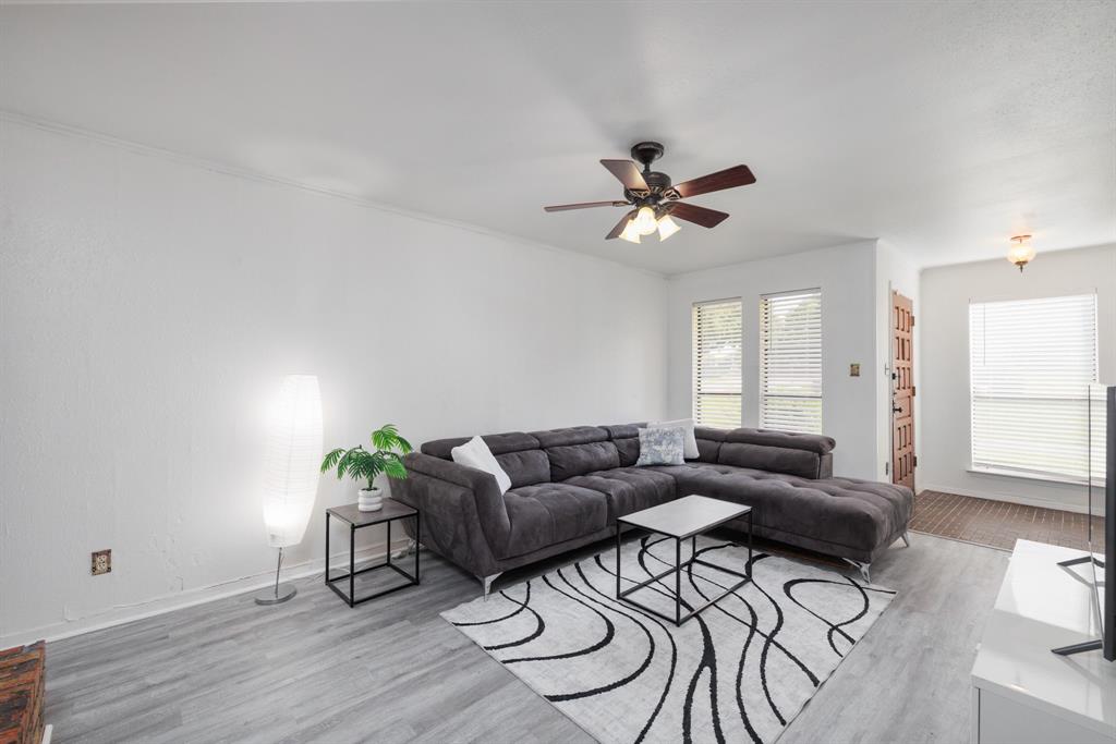 2405 Long Ridge Lane