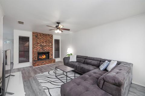 2405 Long Ridge Lane Arlington TX 76014