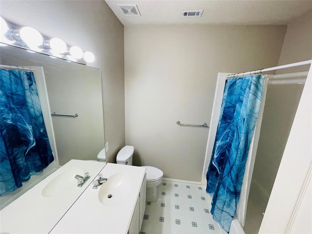 Lakes Of Preston Vineyards Ph 3 - Residential Lease