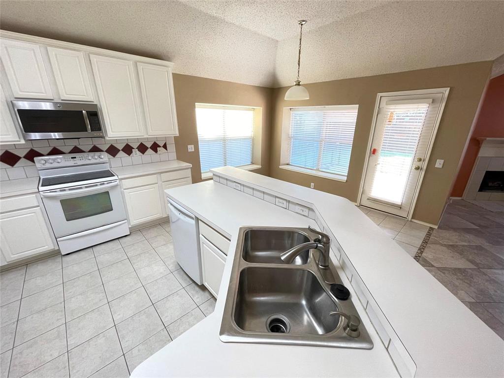 Lakes Of Preston Vineyards Ph 3 - Residential Lease