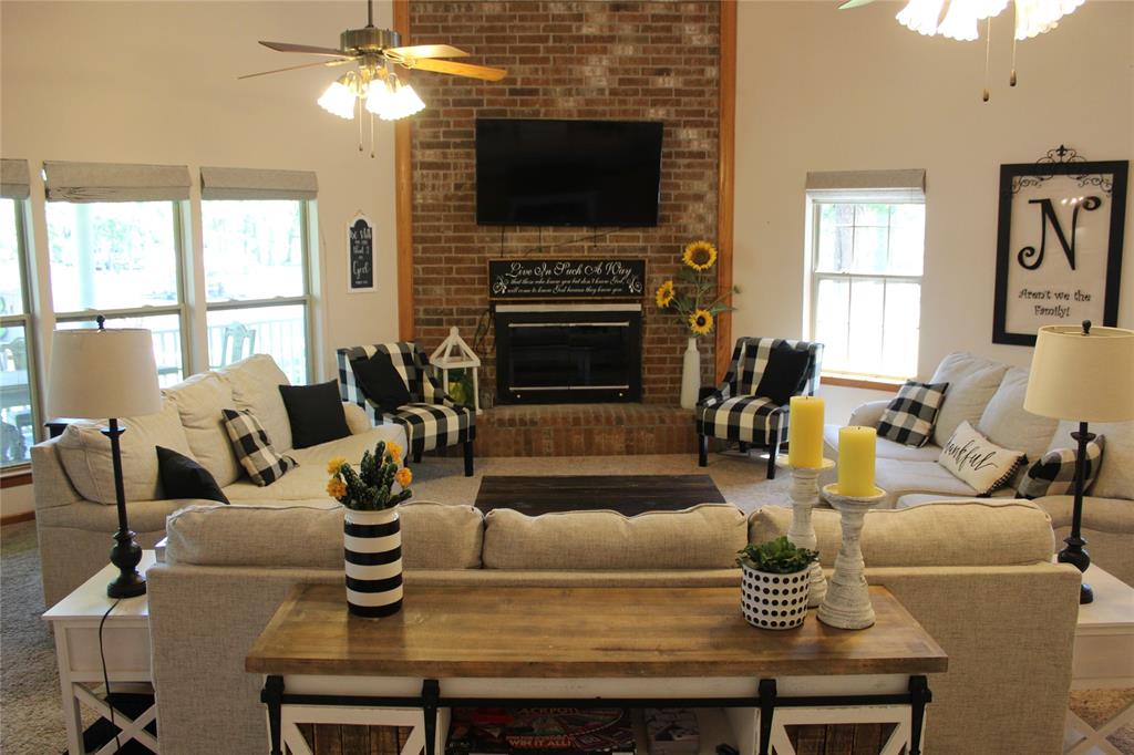 Lake Oaks - Residential