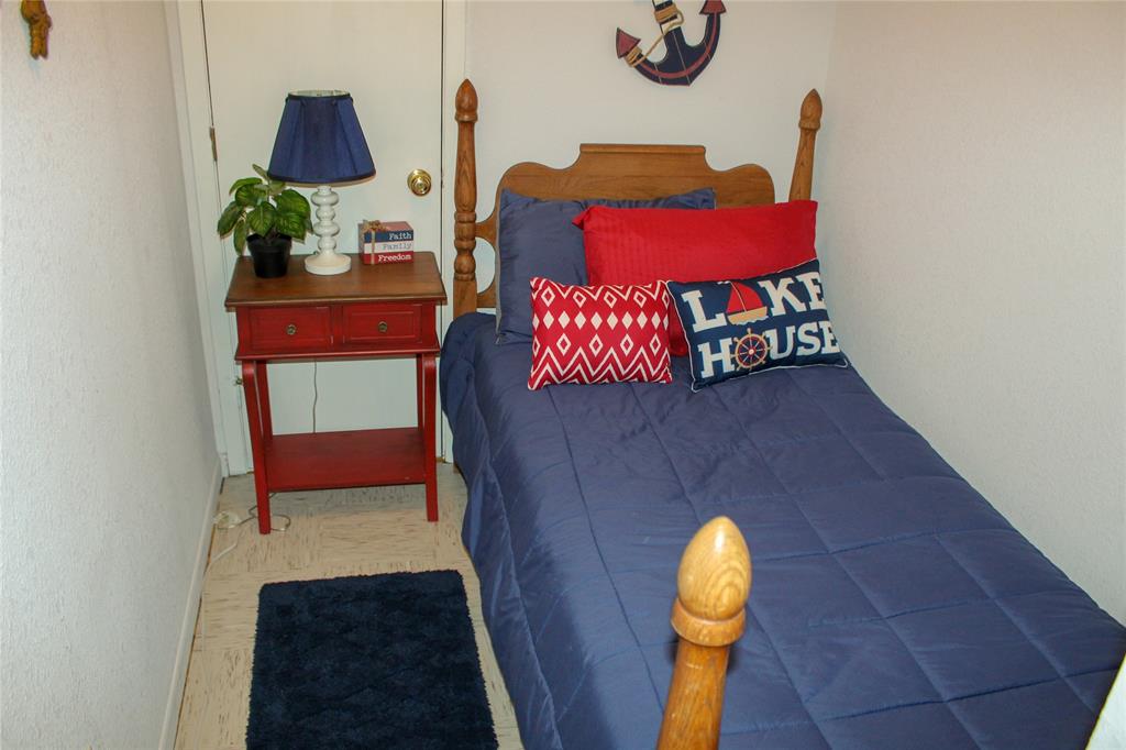 Lake Oaks - Residential