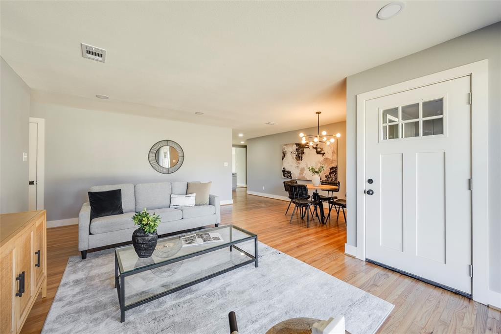 10136 San Juan Avenue