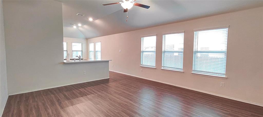 Photo 5 of 27 of 1413 Trumpet Drive house
